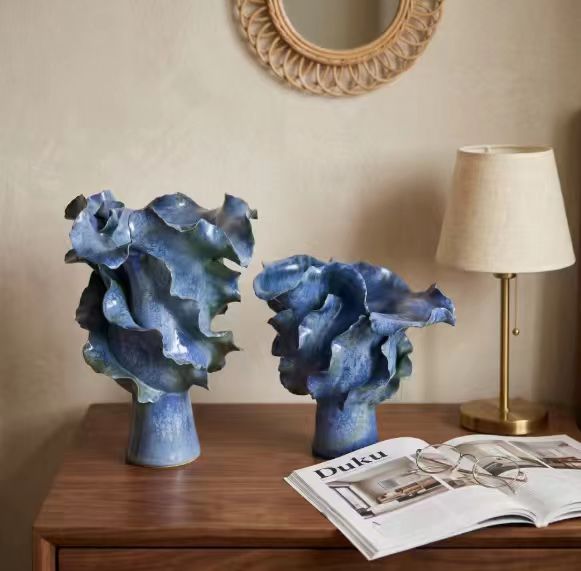 Petal vase pair, blue